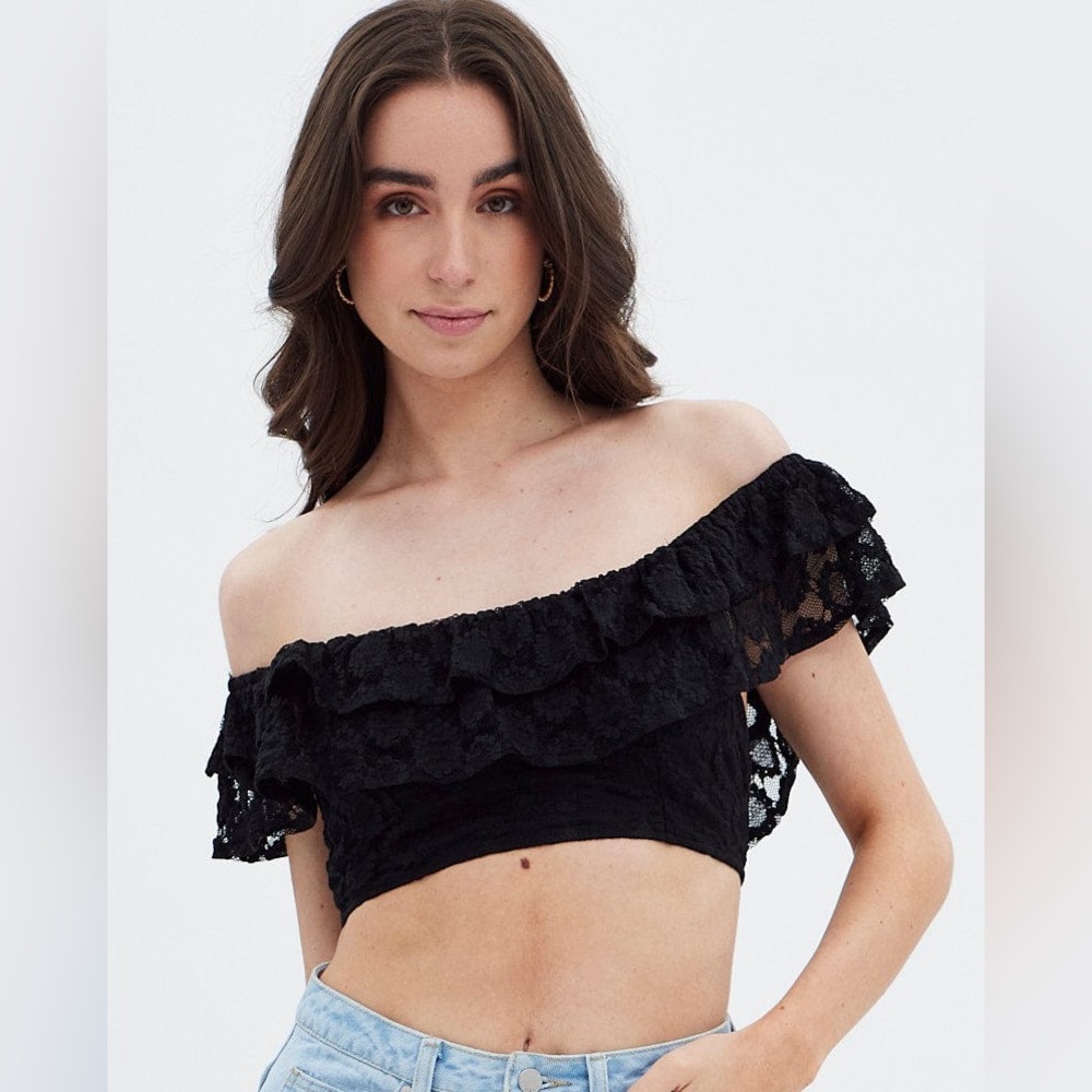 Black Sleeveless Lace Crop Top Off-Shoulder Ruffle Crop Top - Small- NWOT